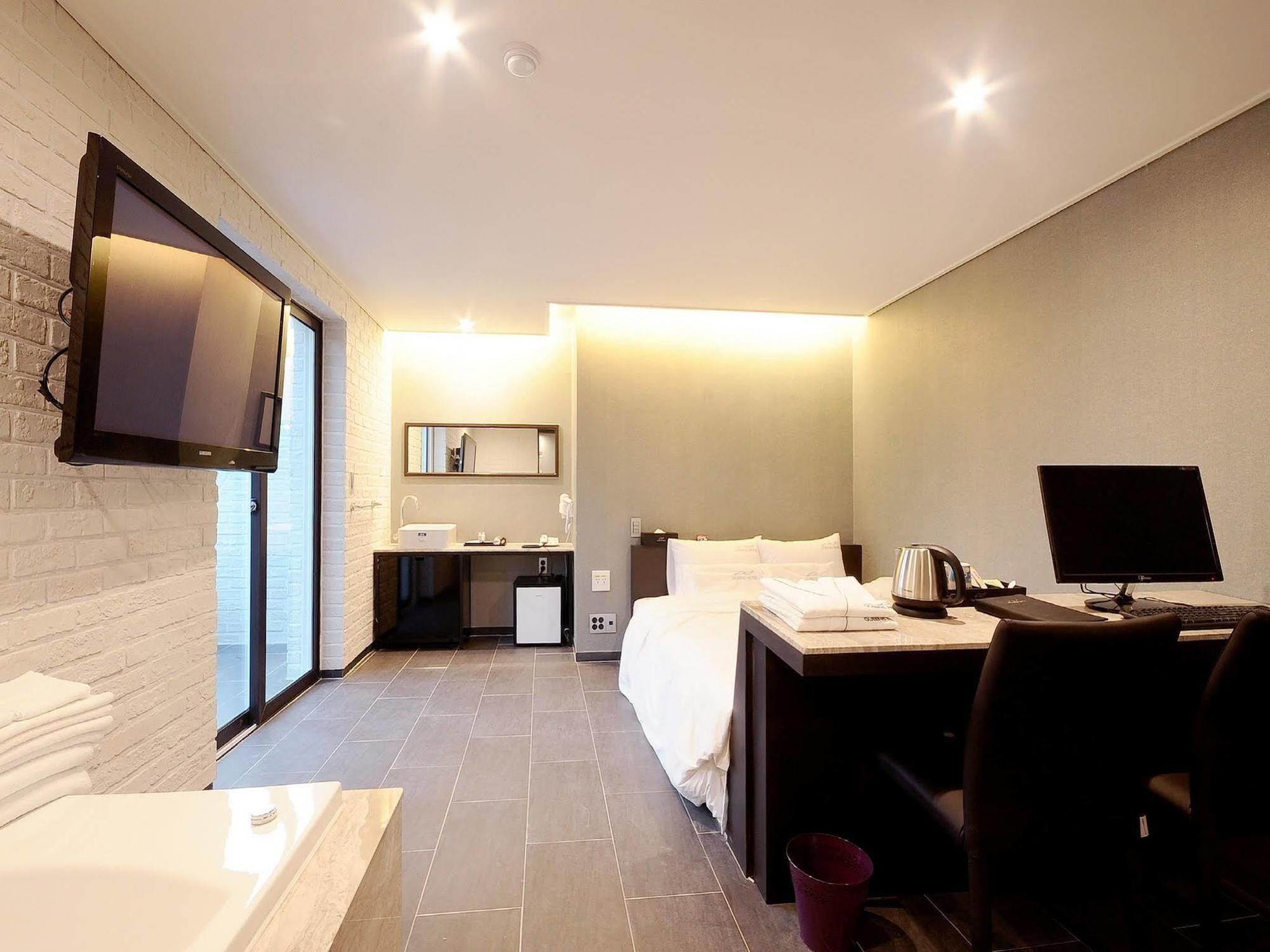 Queens Hotel Seomyeon Puszan Kültér fotó